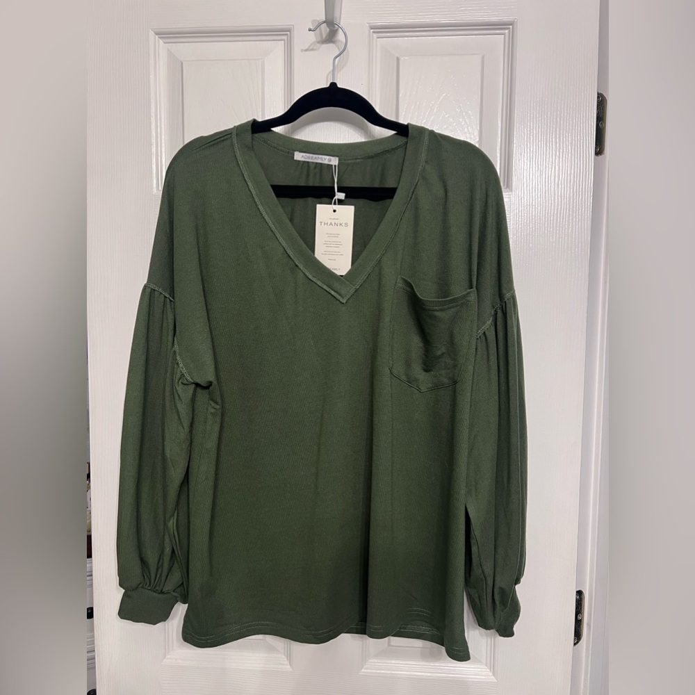 NWT Adreamly Long Sleeve Top